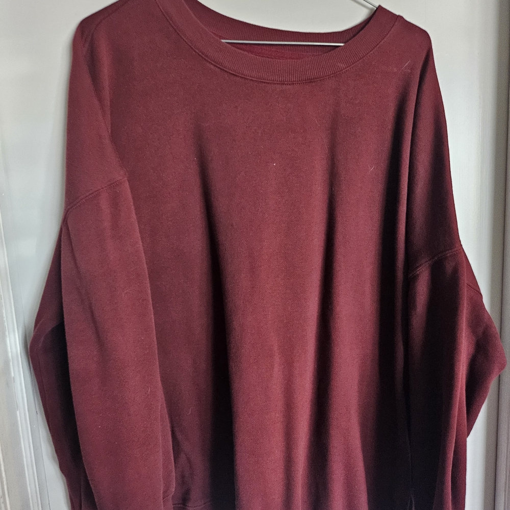 Old Navy Women's Burgundy Crewneck